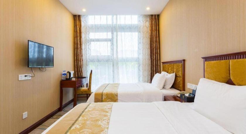 Hotel Junlai Pudong Airport 3*