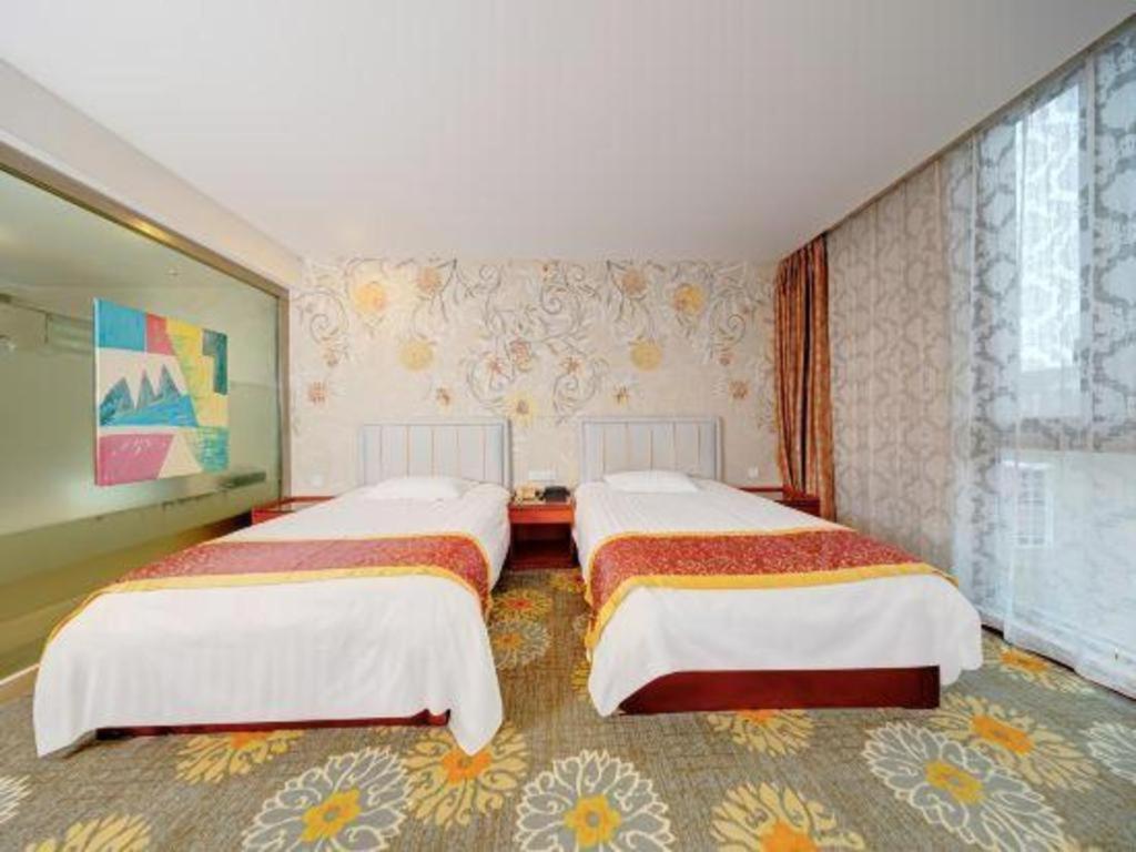 Hotel Junlai Pudong Airport 3*
