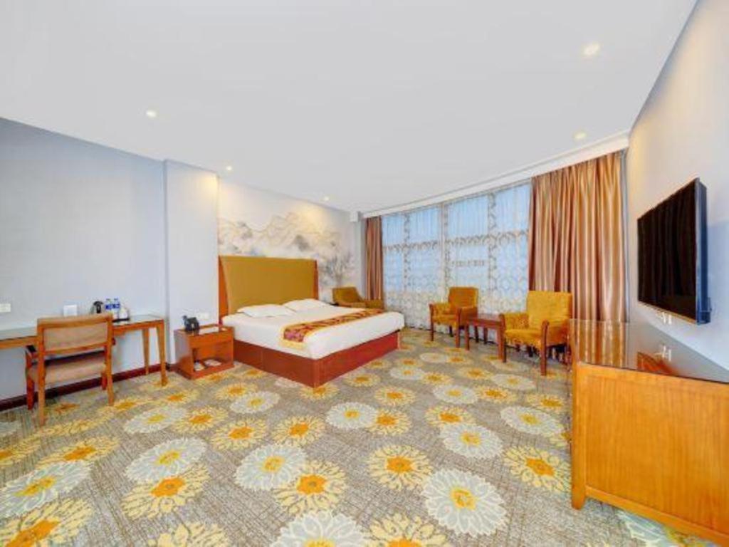 Junlai Pudong Airport Hotel 3*