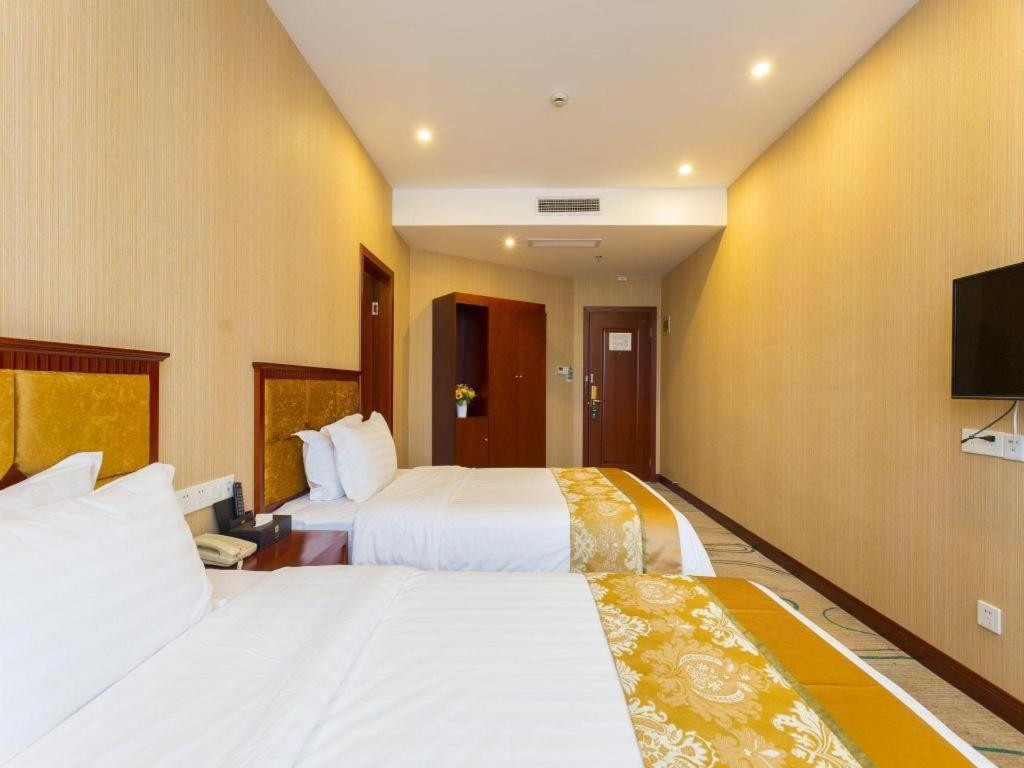 Hotel Junlai Pudong Airport 3*